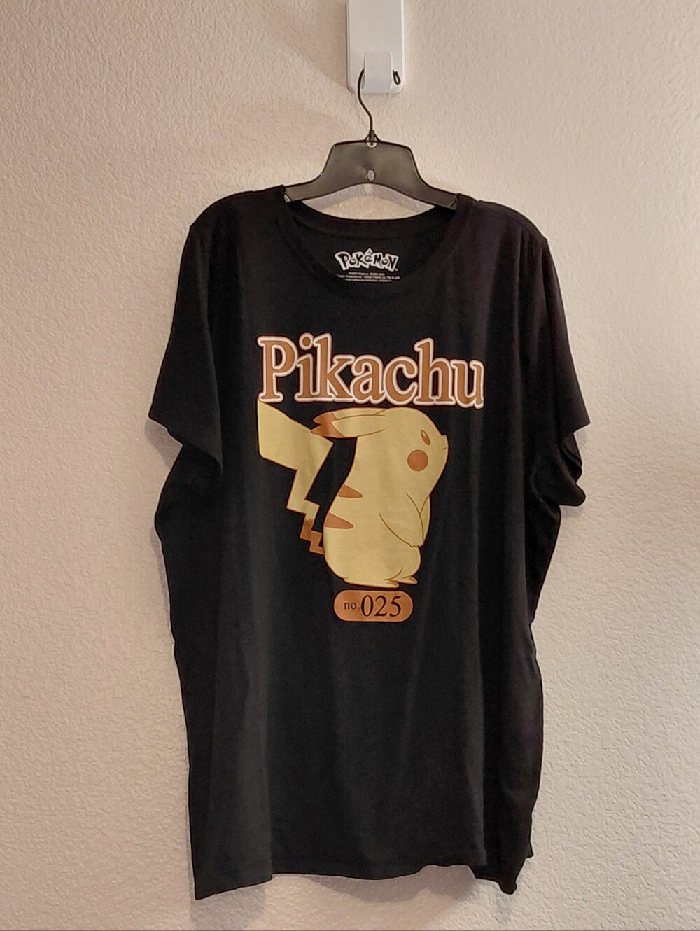 LIKE NEW Torrid / Pokemon Pikachu Black Short Sleeve Graphic Tshirt